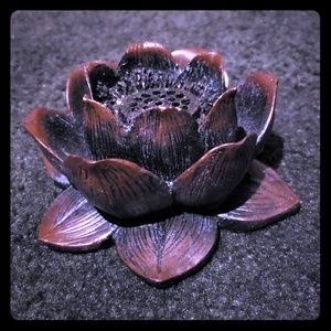 Beautiful Flower Figurine insence holder